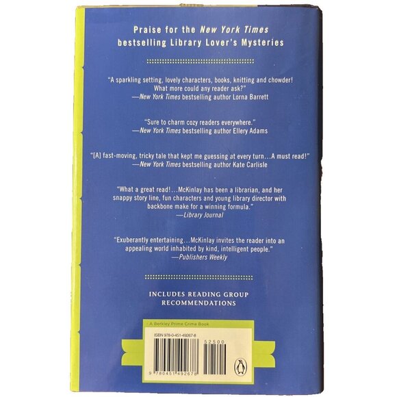 Hitting the Books A Library Lover's Mystery by Jenn McKinlay 1st Ed. Hardcover - Picture 5 of 5